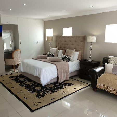 Pongola Road Self Catering Accommodation Uitenhage ภายนอก รูปภาพ