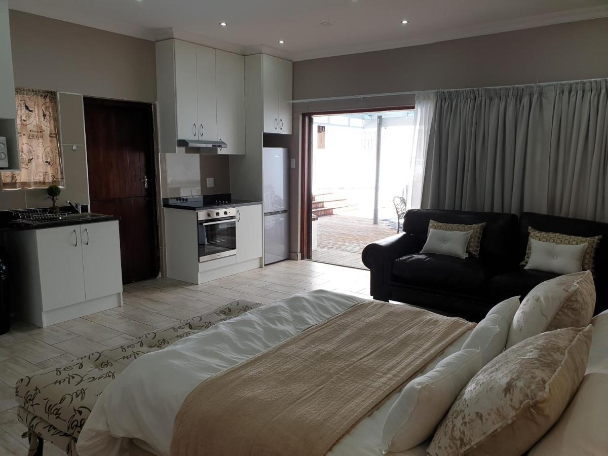 Pongola Road Self Catering Accommodation Uitenhage ภายนอก รูปภาพ