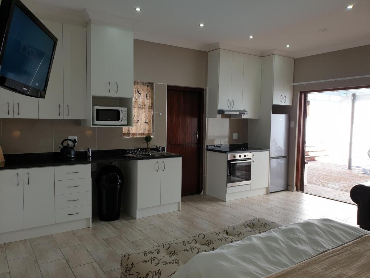 Pongola Road Self Catering Accommodation Uitenhage ภายนอก รูปภาพ