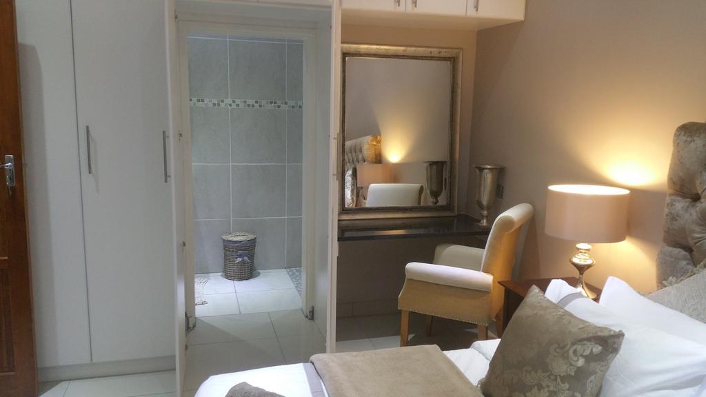 Pongola Road Self Catering Accommodation Uitenhage ภายนอก รูปภาพ