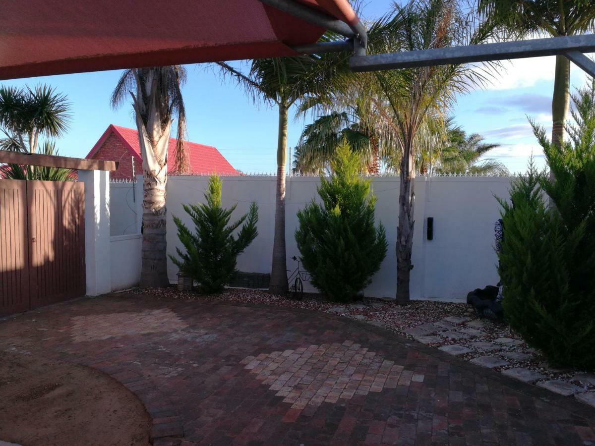 Pongola Road Self Catering Accommodation Uitenhage ภายนอก รูปภาพ