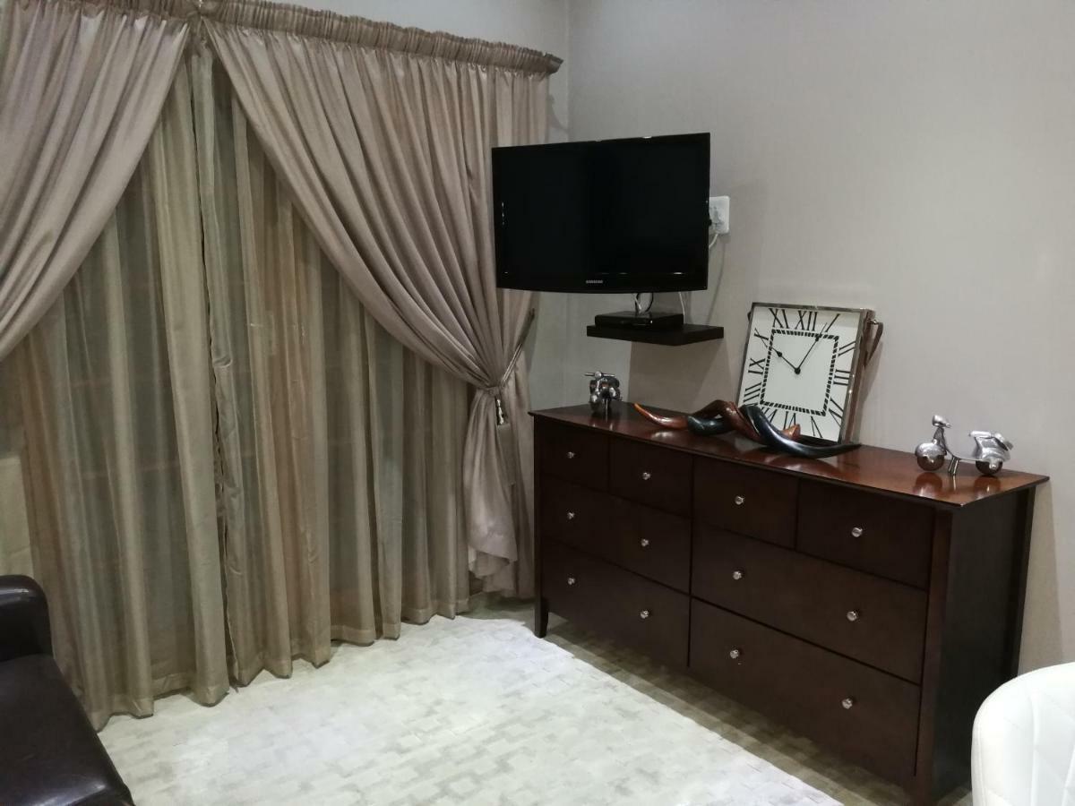 Pongola Road Self Catering Accommodation Uitenhage ภายนอก รูปภาพ