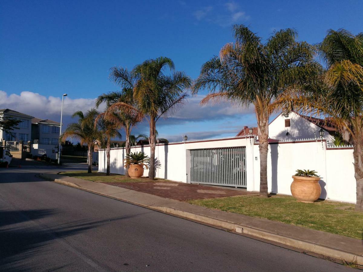 Pongola Road Self Catering Accommodation Uitenhage ภายนอก รูปภาพ