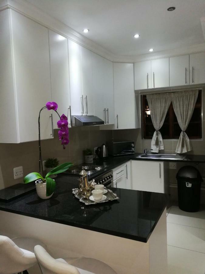 Pongola Road Self Catering Accommodation Uitenhage ภายนอก รูปภาพ