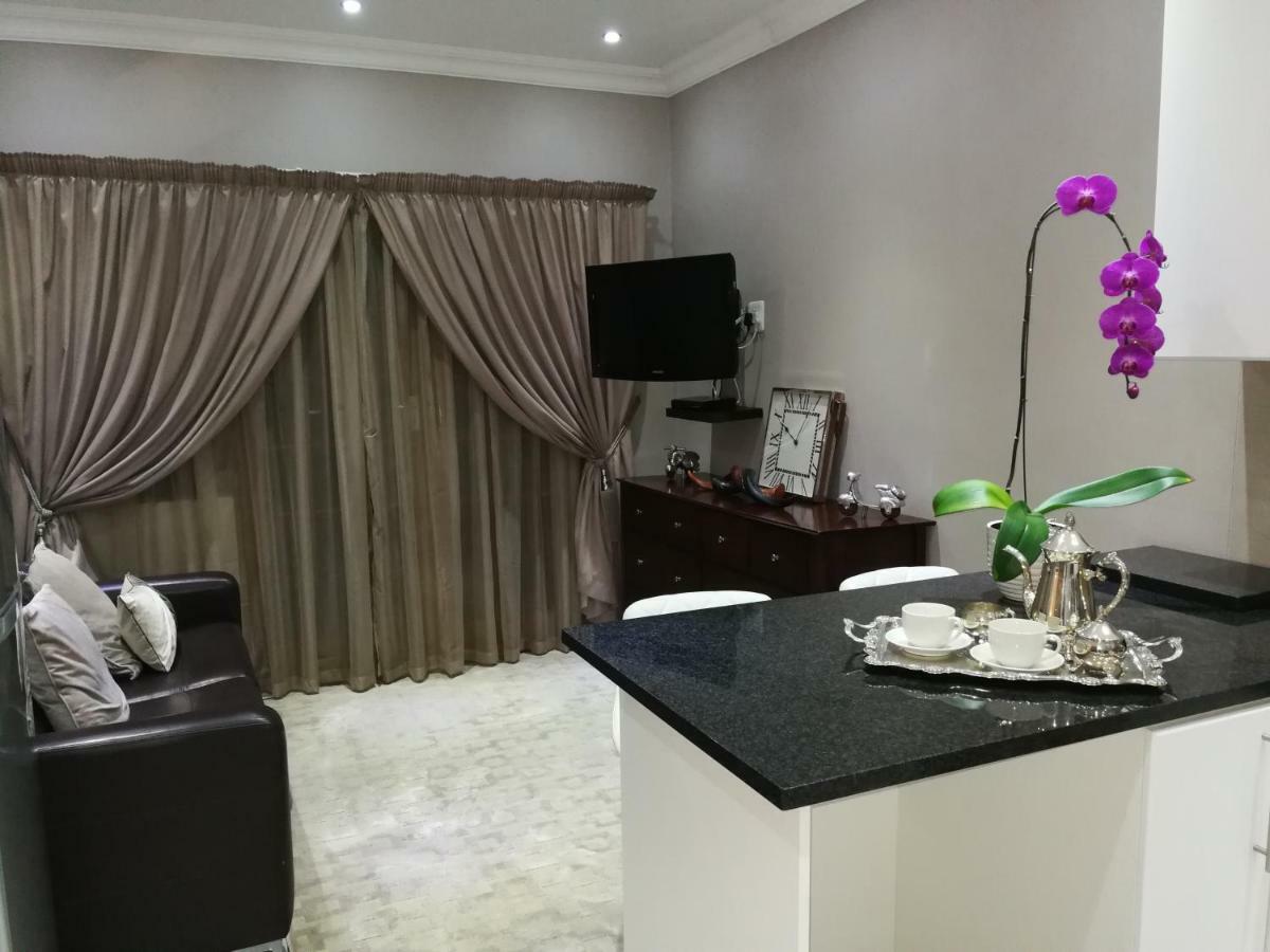 Pongola Road Self Catering Accommodation Uitenhage ภายนอก รูปภาพ