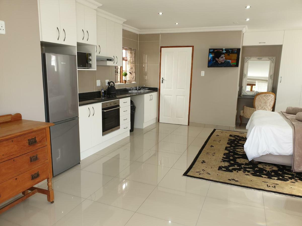 Pongola Road Self Catering Accommodation Uitenhage ภายนอก รูปภาพ